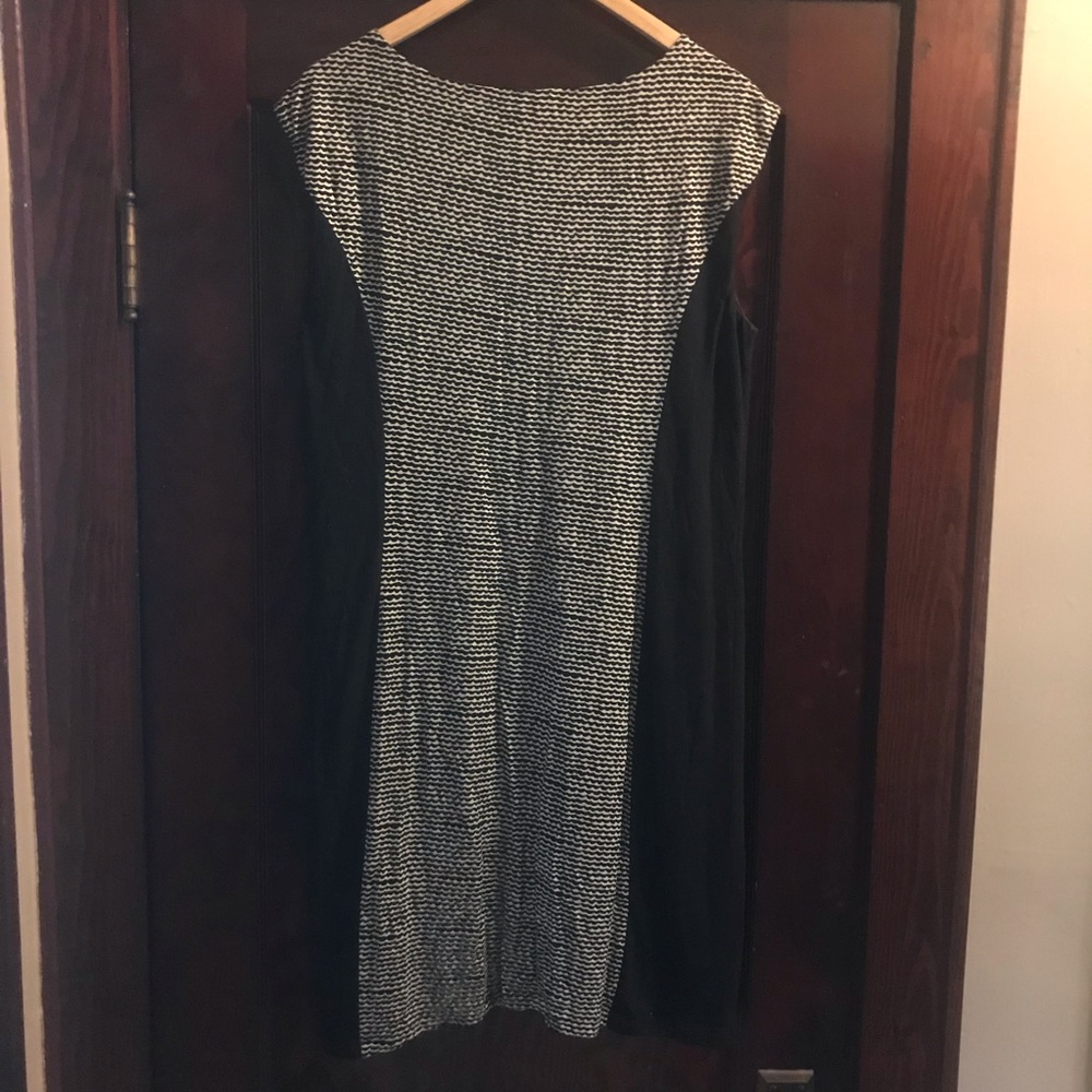 Loft Dress - Picture 4 of 5